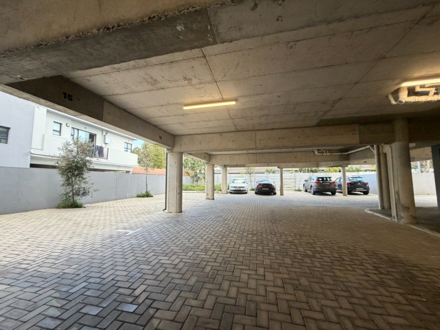 1 Bedroom Property for Sale in Table View Western Cape